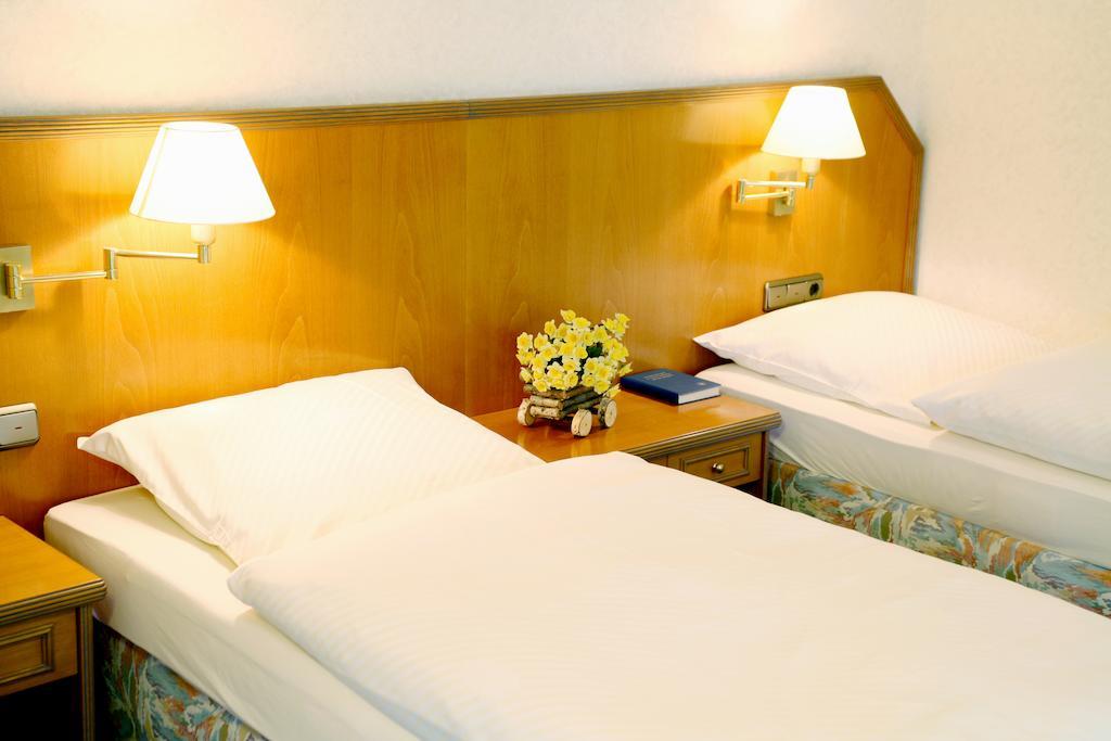 Batzenhaus Hotel Bad Soden am Taunus Room photo
